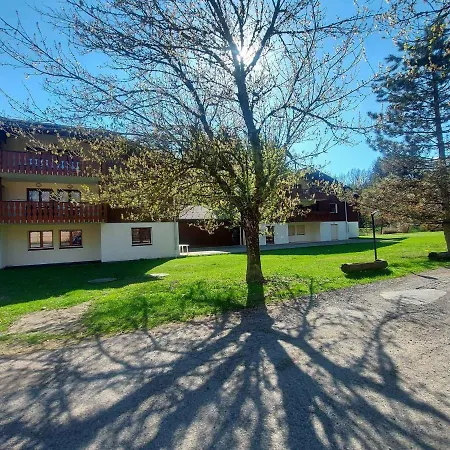 Familial Avec Piscines Et Parking, Proche Centre Et Skibus - Fr-1-624-103 *