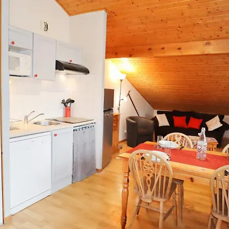 Apartment Familial Avec Piscines Et Parking, Proche Centre Et Skibus - Fr-1-624-103